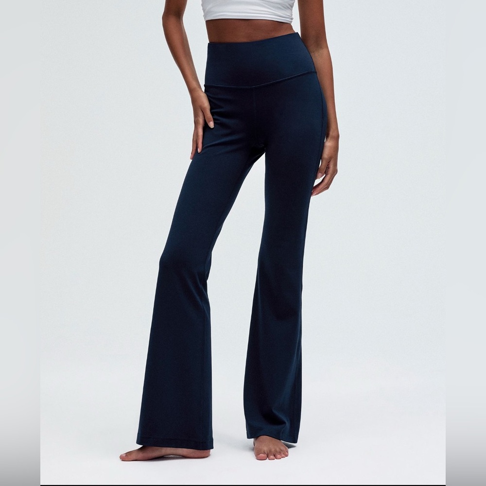 NWOT Lululemon Groove Nulu Flare Pant Super High Rise True Navy(SOLD OUT ONLINE)